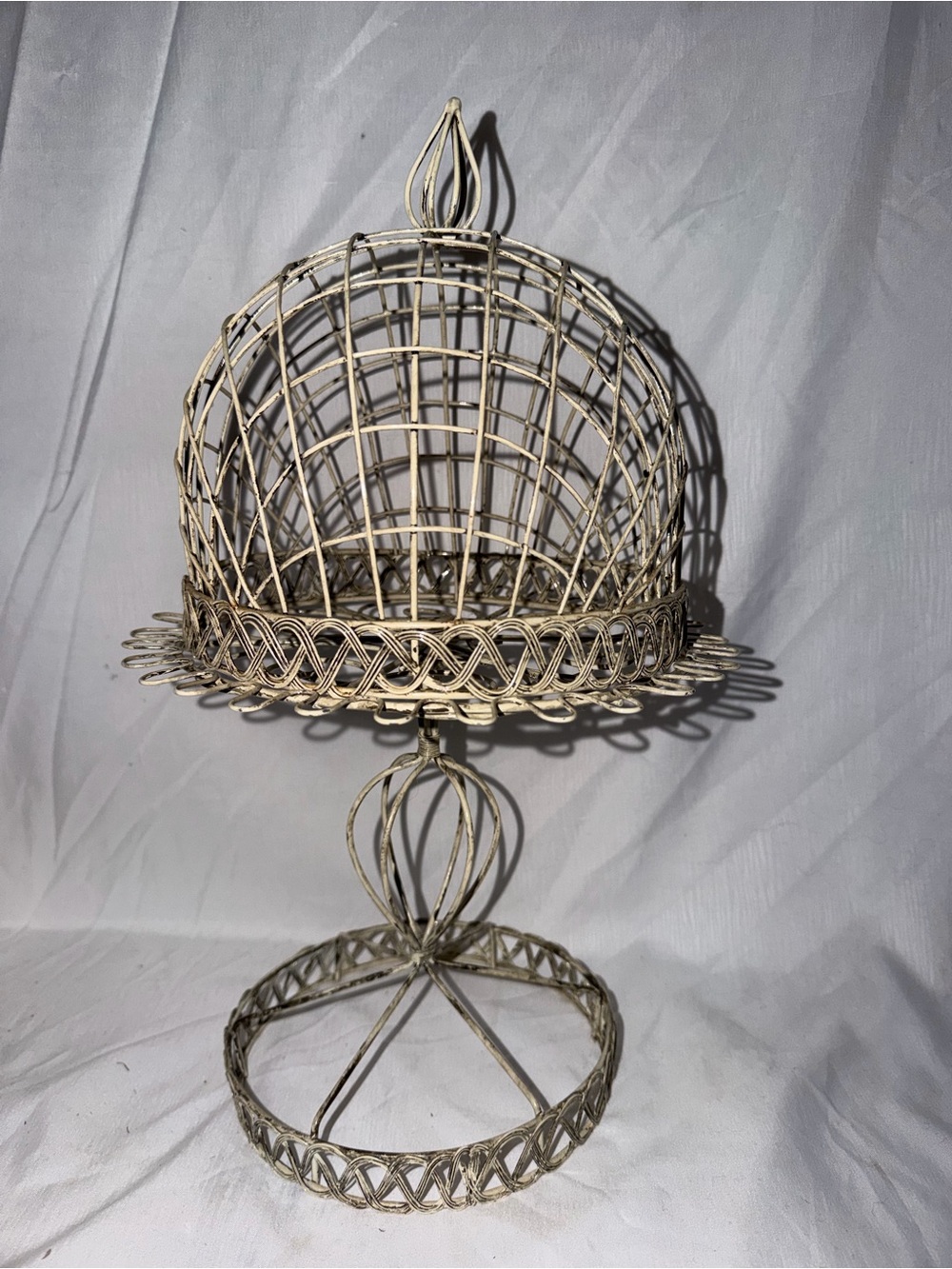 Shabby Chic Wire Cloche Pedestal Display Stand – Distressed Cream - Picture 2 of 8